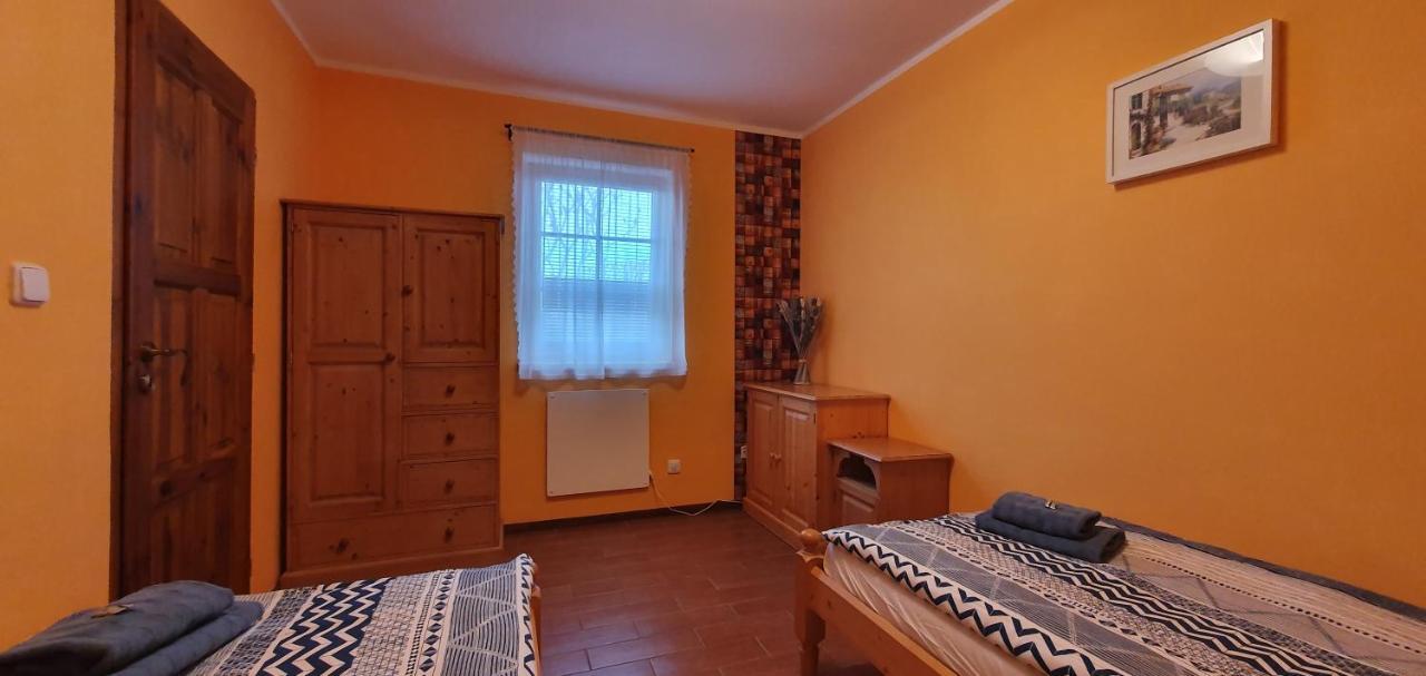 Penzion Na Lednicke Appartement Hlohovec Buitenkant foto