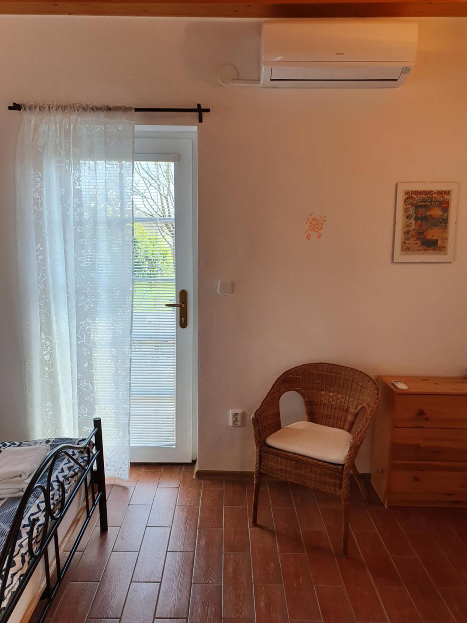 Penzion Na Lednicke Appartement Hlohovec Kamer foto